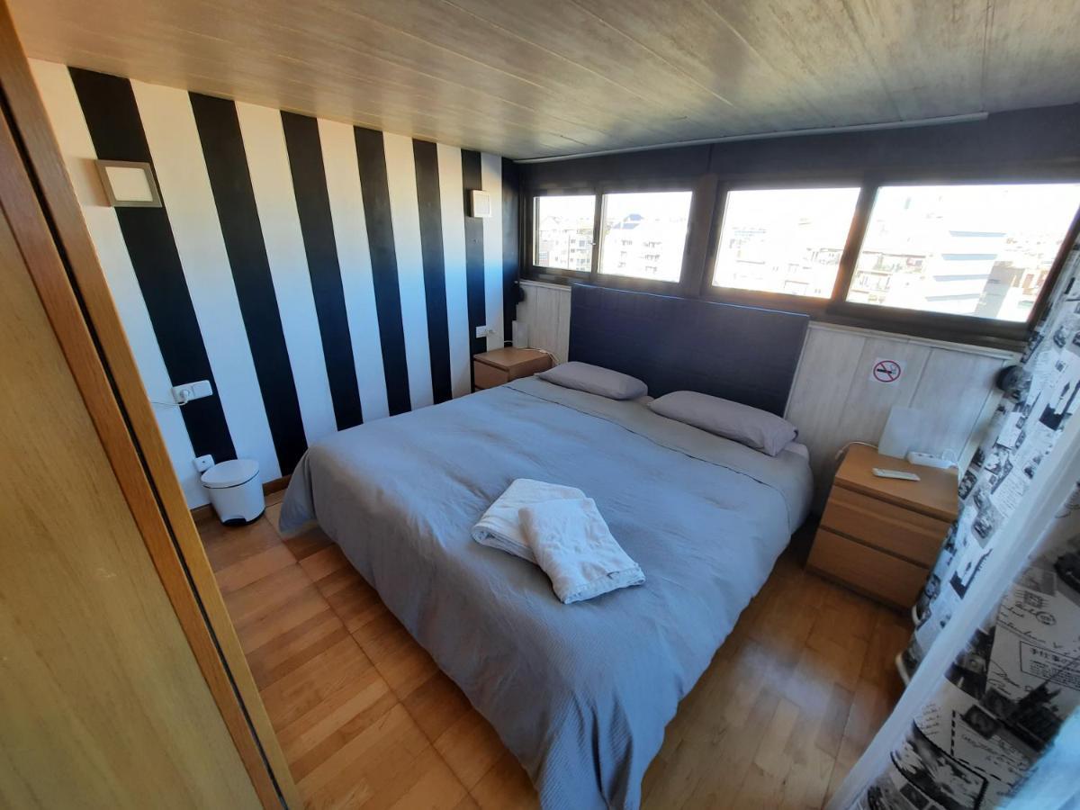 Habitación ático muy luminosa con baño y terraza Valência Exterior foto